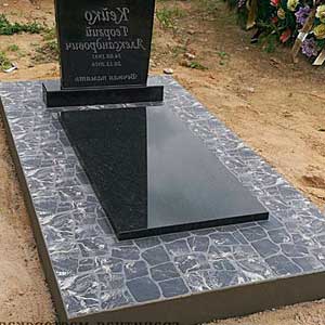 Памятники в Черусти